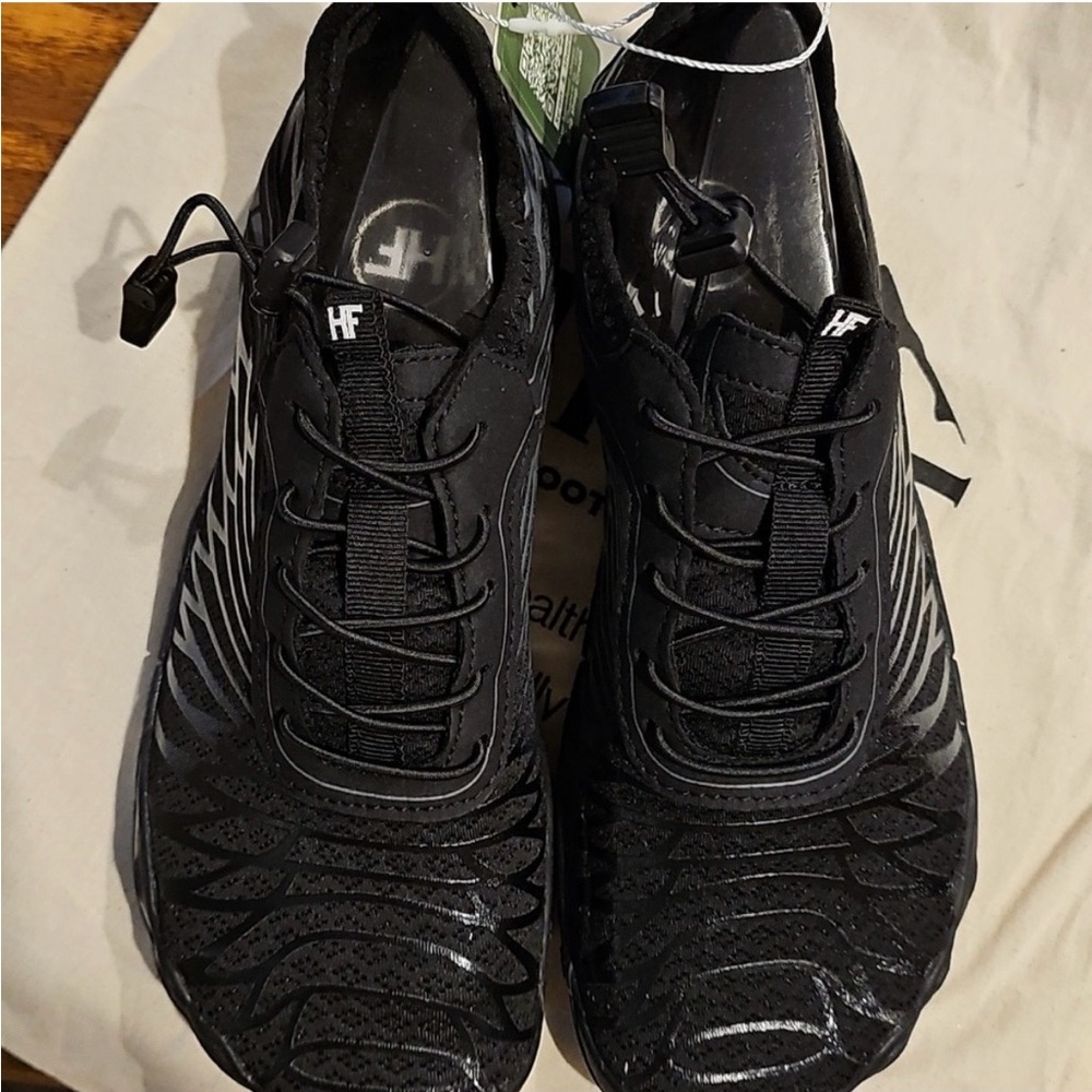 NWT HIKE LORAX Shoes black 8-8.5